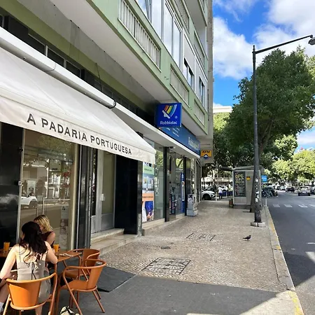 Apartment Rsrc New Ac & Bright 1br