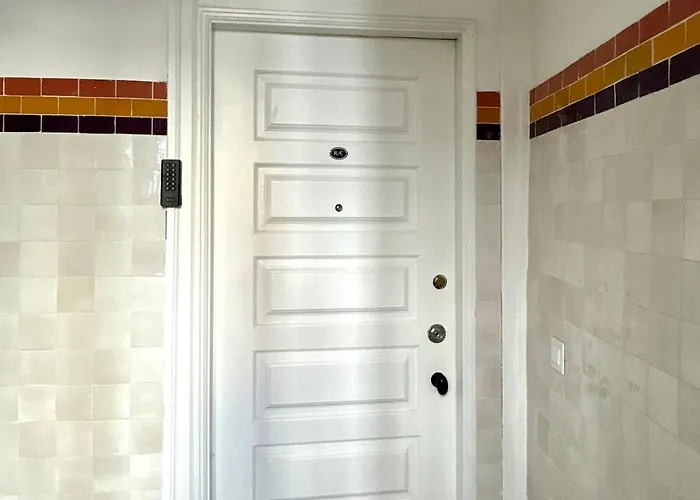 Appartamento Rsrc New Ac & Bright 1br Lisbona