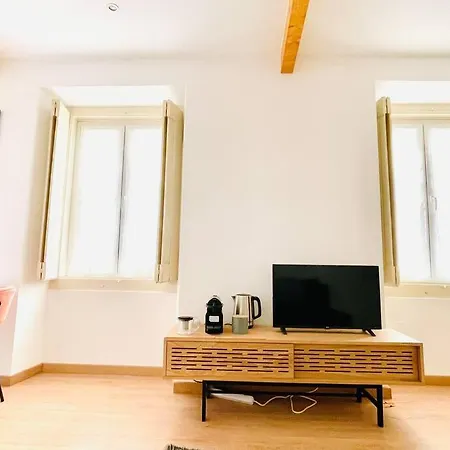 Rsrc New Ac & Bright 1br Lisbona