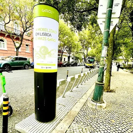 Appartamento Rsrc New Ac & Bright 1br Lisbona